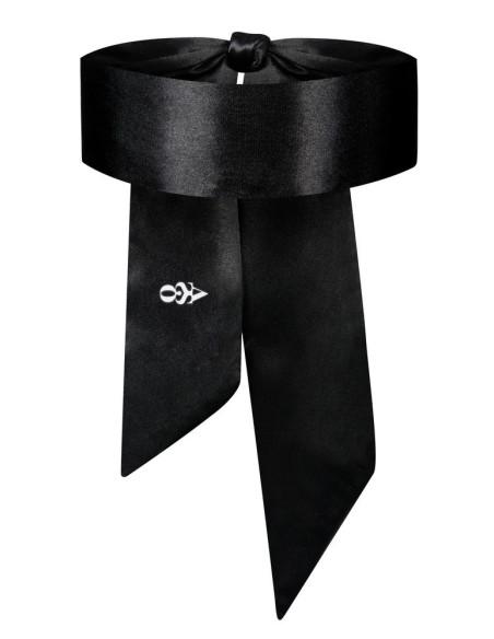 Mysterious blindfold